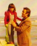 neda_dad_iran_beach.jpg (5088 bytes)